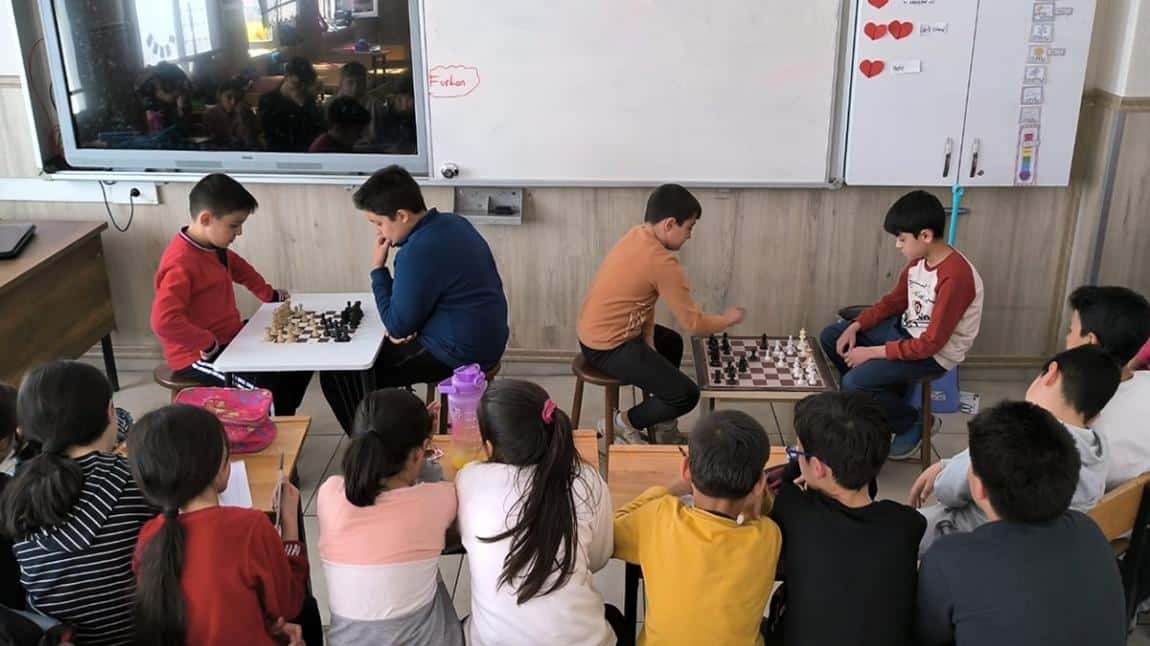 Satranç Turnuvamızda Yarı Final Mücadeleleri Tamamlandı